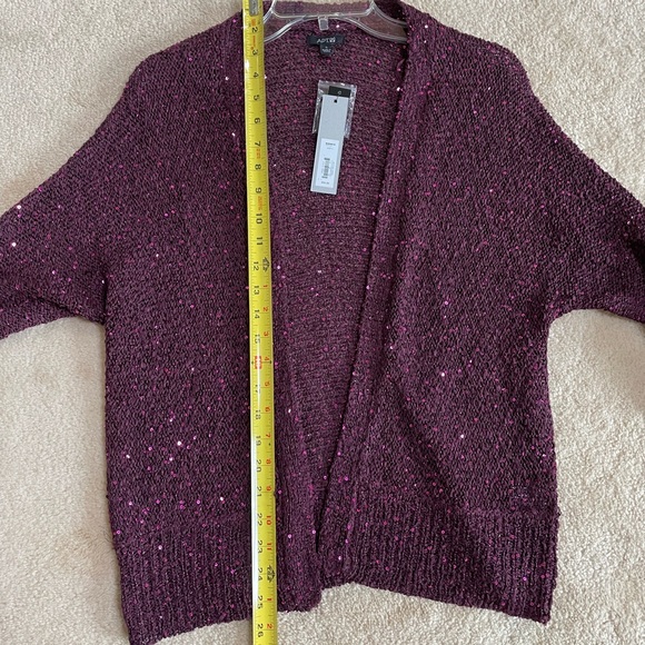 Burgundy cardigan - Picture 2 of 3